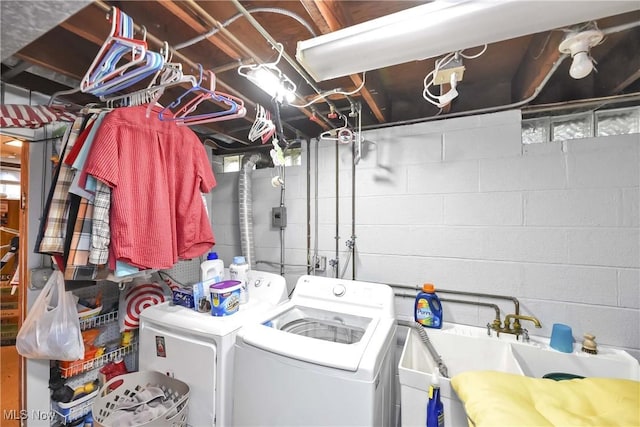 4480 W 224th St, Fairview Park, OH 44126 - laundry room with washing machine and clothes dryer