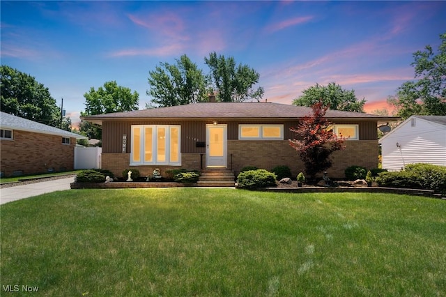 11183 Johnson Dr, Parma, OH 44130 - photo 1