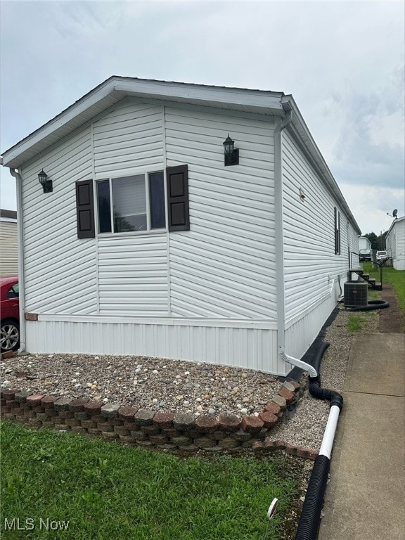 3195 Sugartyme Dr, Zanesville, OH 43701 - photo 2