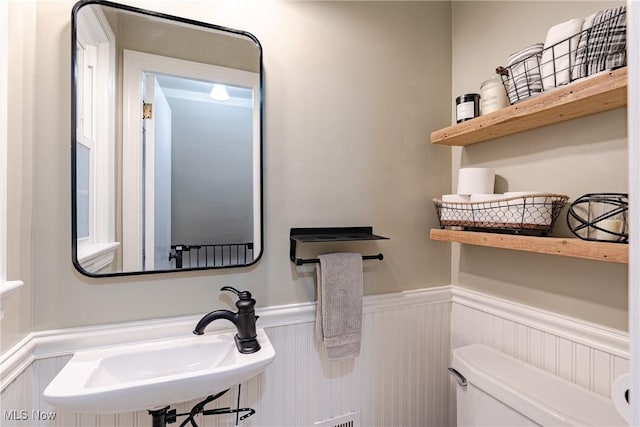 2383 Saybrook Rd, University Heights, OH 44118 - half bath with wainscoting and a sink