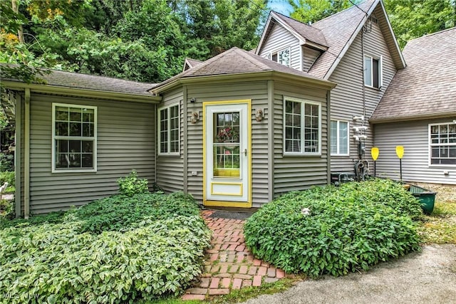 1173 Ridge Rd, Salem, OH 44460 - view of front of property featuring roof with shingles