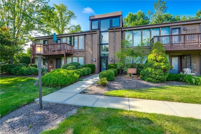 985 Canyon View Rd Unit 204C, Northfield, OH 44067 - view of property with cooling unit