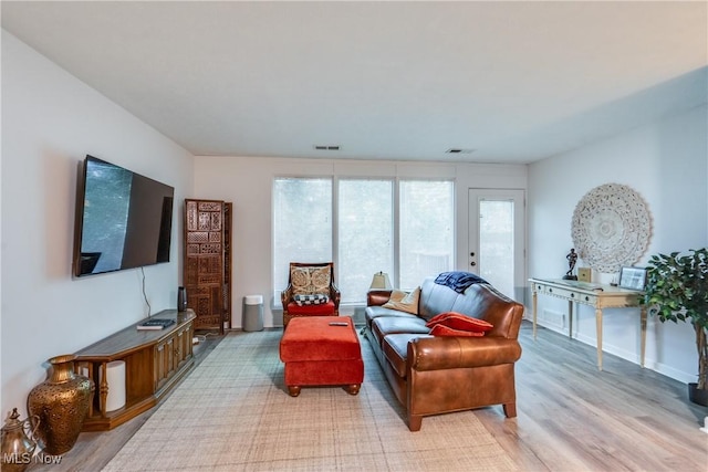 985 Canyon View Rd Unit 204C, Northfield, OH 44067 - living area featuring light wood-type flooring