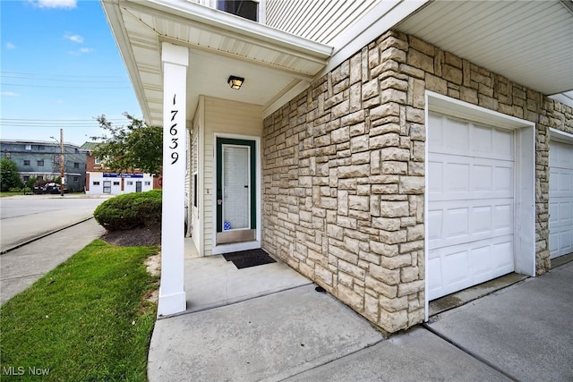 17639 Wildwood Ln, Cleveland, OH 44119 - photo 2