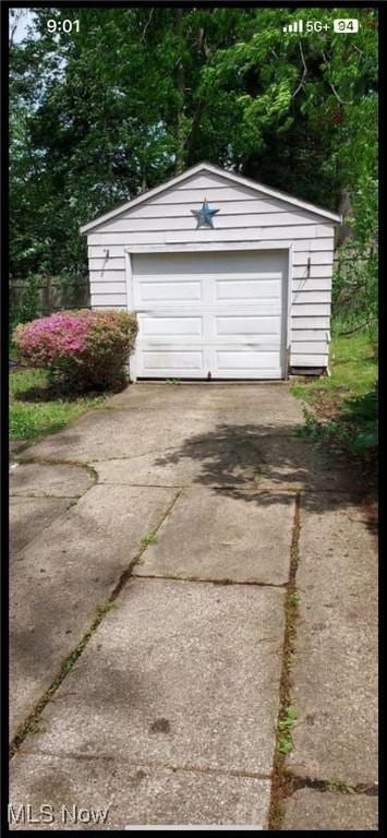 1405 Brandon Ave, Akron, OH 44305 - detached garage featuring driveway