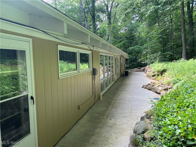 17079 Cats Den Rd, Chagrin Falls, OH 44023 - view of property exterior