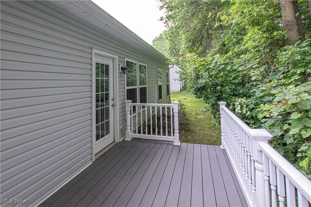 9111 Devonshire Dr, Olmsted Falls, OH 44138 - view of deck