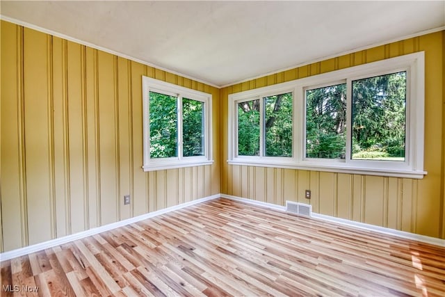 2607 Ashurst Rd, University Heights, OH 44118 - unfurnished sunroom with healthy amount of natural light