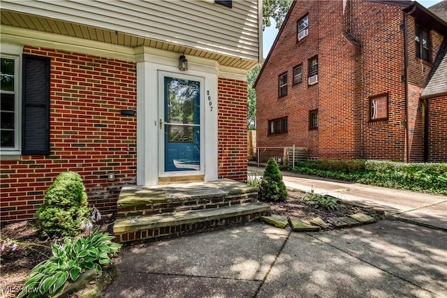 2607 Ashurst Rd, University Heights, OH 44118 - entrance to property with brick siding
