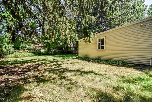 2607 Ashurst Rd, University Heights, OH 44118 - view of yard