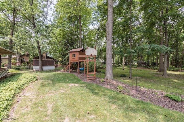 5507 Meadow Wood Blvd, Lyndhurst, OH 44124 - photo 16