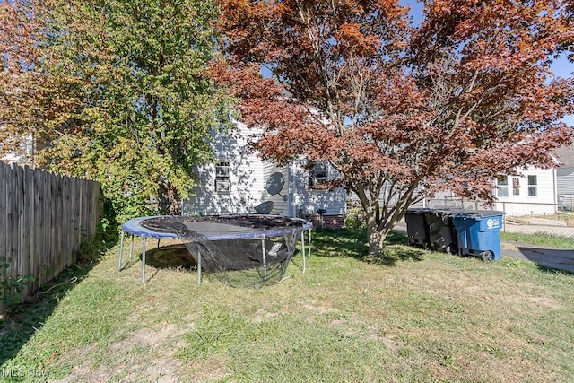 1387 Glenview Rd, Toledo, OH 43614 - view of yard with a trampoline