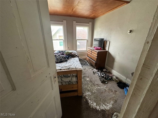 4039 Peak Ave, Toledo, OH 43612 - bedroom featuring baseboards