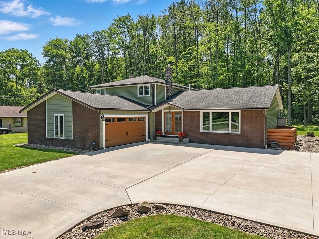 35260 Martin Rd, Willoughby Hills, OH 44094 - photo 1