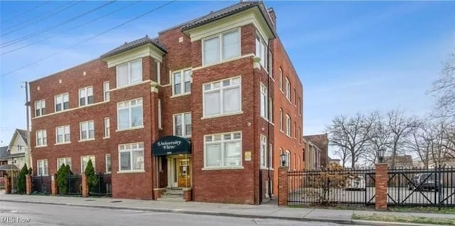 11433 Ashbury Ave Unit 8, Cleveland, OH 44106 - photo 1