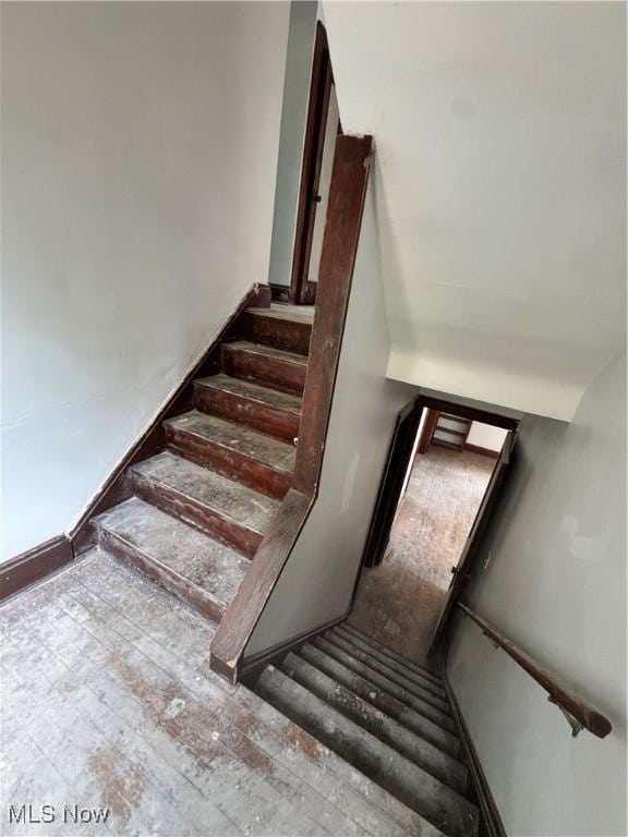 3038 E 130th St, Cleveland, OH 44120 - view of stairs