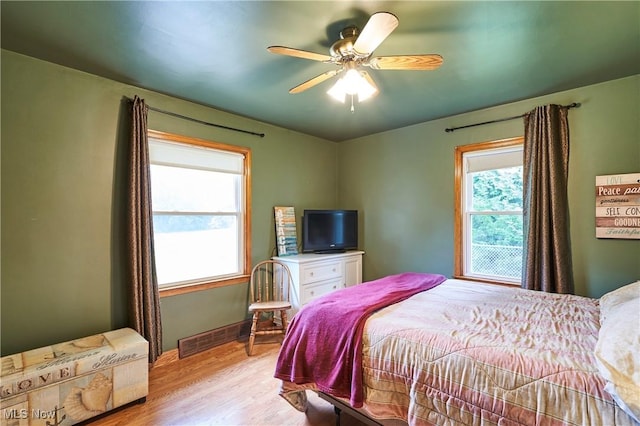 1433 Raleigh Blvd, Copley, OH 44321 - bedroom featuring wood finished floors and ceiling fan