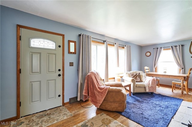 1433 Raleigh Blvd, Copley, OH 44321 - living area featuring wood finished floors and baseboards