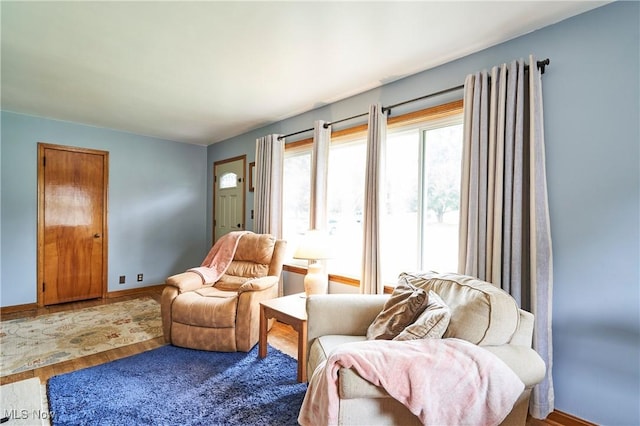 1433 Raleigh Blvd, Copley, OH 44321 - living area with wood finished floors and baseboards