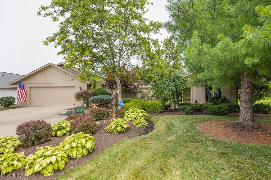 32986 Woodhaven Cir N, Ridgeville, OH 44039 - photo 1
