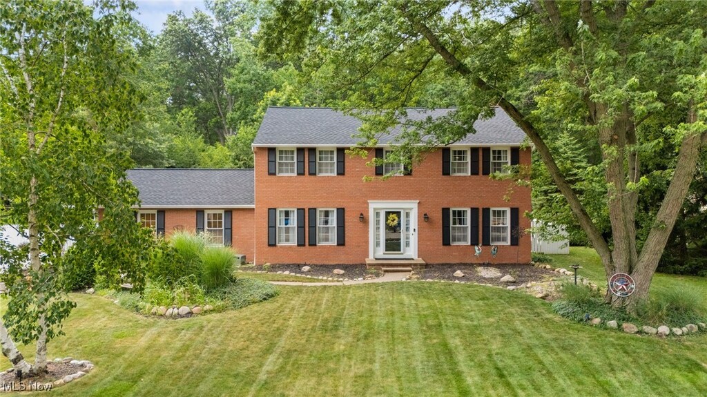 308 Greenbriar Dr, Avon Lake, OH 44012 - photo 1