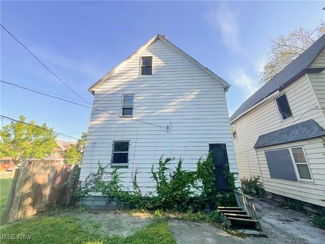 10523 Helena Ave, Cleveland, OH 44108 - photo 24