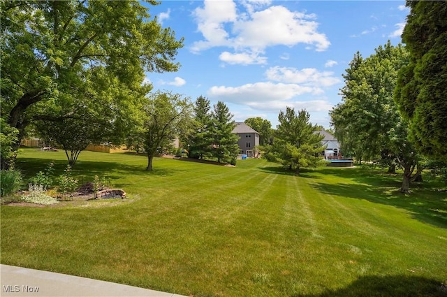 8883 Michaels Ln, Broadview Heights, OH 44147 - view of green lawn