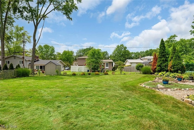 6122 Forest Ridge Dr, North Olmsted, OH 44070 - view of yard