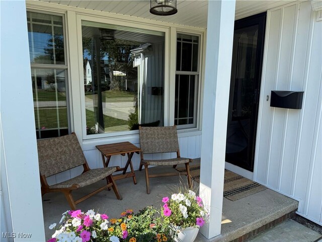 18969 Colahan Dr, Rocky River, OH 44116 - photo 2