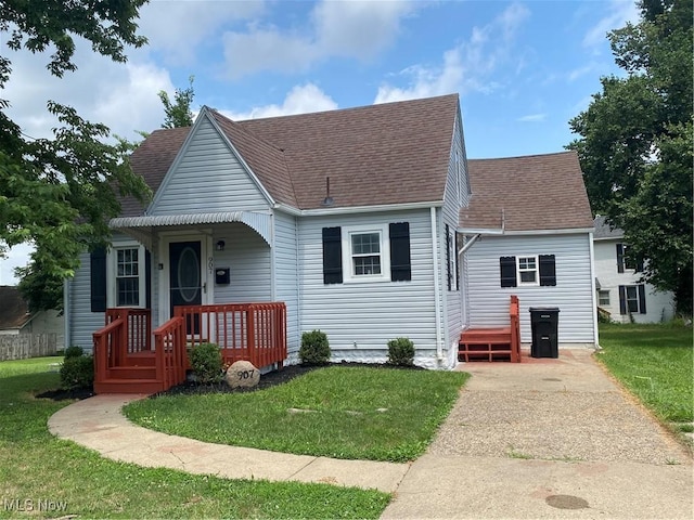 907 Virginia St, Zanesville, OH 43701 - photo 1