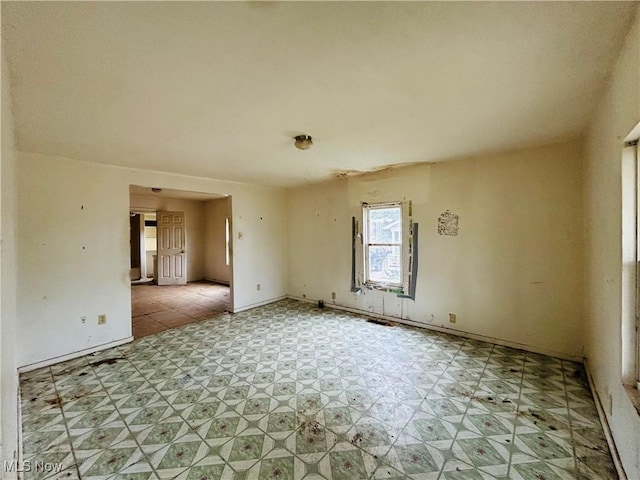518 Jefferson Ave, Cambridge, OH 43725 - spare room featuring light floors