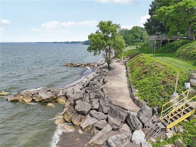 1318 Mirheath Dr, Huron, OH 44839 - water view