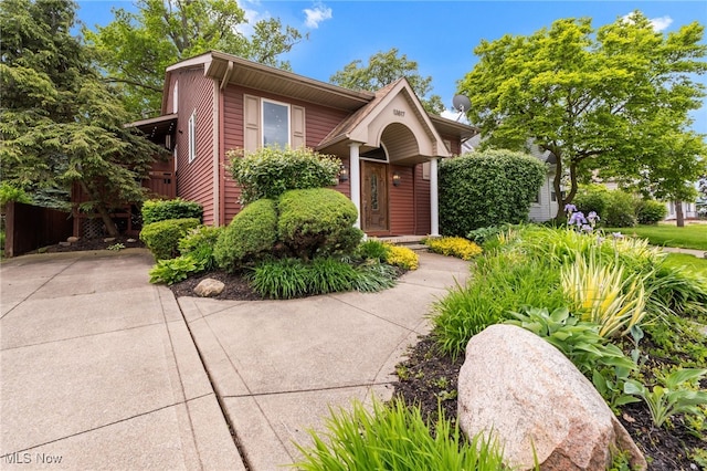13817 Lakewood Heights Blvd, Lakewood, OH 44107 - photo 1