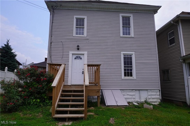 124 Peeler St, Mingo Junction, OH 43938 - back of property with a wooden deck