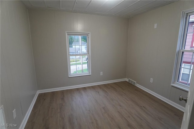 124 Peeler St, Mingo Junction, OH 43938 - spare room with wood finished floors and baseboards