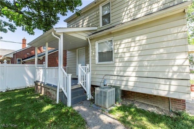 234 E 218th St, Euclid, OH 44123 - doorway to property