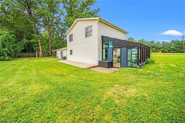 5411 W Heisley Rd, Mentor, OH 44060 - back of property featuring a patio area