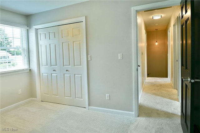 191 Maple Leaf Dr, Hubbard, OH 44425 - unfurnished bedroom with carpet floors and a closet
