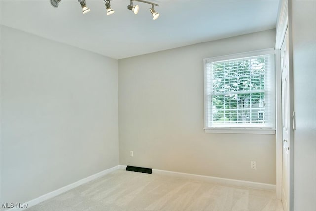 191 Maple Leaf Dr, Hubbard, OH 44425 - carpeted spare room with baseboards