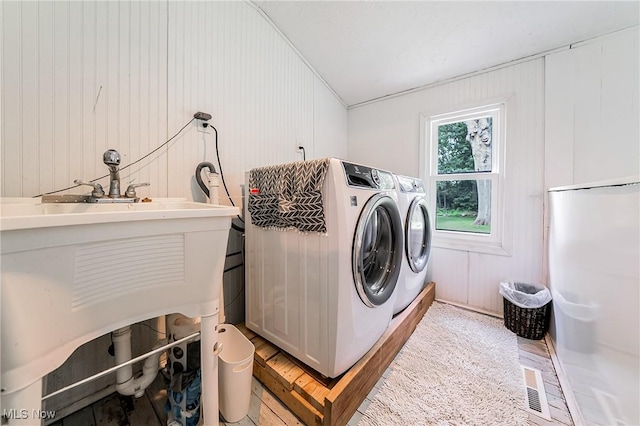 128 Forest Hill Dr, Avon Lake, OH 44012 - washroom with washer and clothes dryer