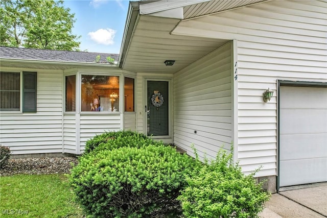114 Corrin Cir, Cortland, OH 44410 - property entrance featuring roof with shingles