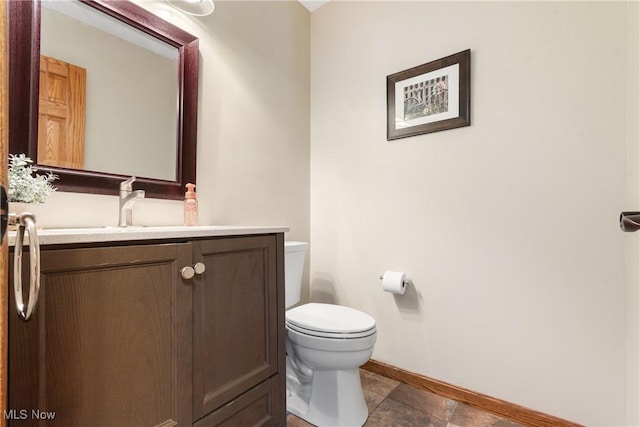 3100 Ravineview Cir, Stow, OH 44224 - half bathroom with baseboards and vanity