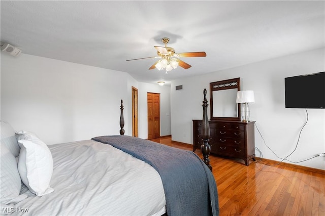3100 Ravineview Cir, Stow, OH 44224 - bedroom with light wood finished floors and ceiling fan