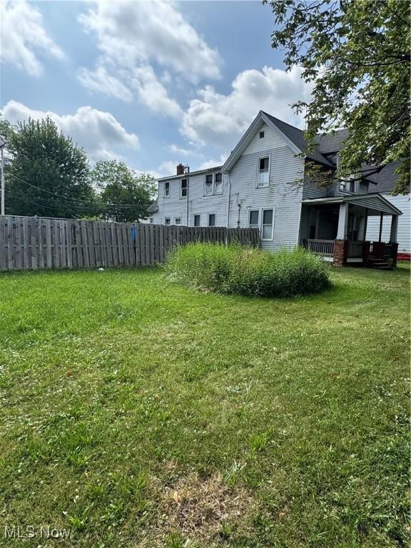 699 E 156th St, Cleveland, OH 44110 - view of yard