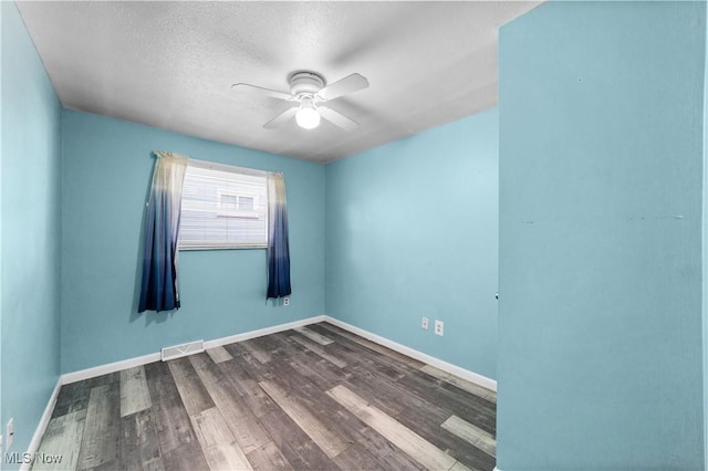 1325 Thoreau Rd, Lakewood, OH 44107 - photo 20