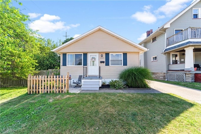 1325 Thoreau Rd, Lakewood, OH 44107 - photo 2