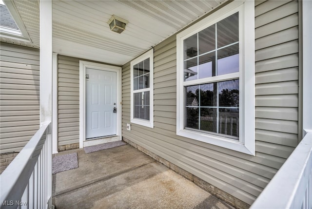 1350 Elmside St, Alliance, OH 44601 - property entrance featuring a porch