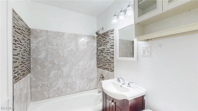 1672 Battery B St, Akron, OH 44305 - bathroom featuring vanity and shower / tub combination