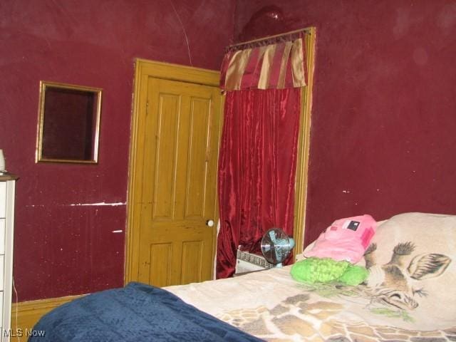 124 Hickory St, Andover, OH 44003 - view of bedroom