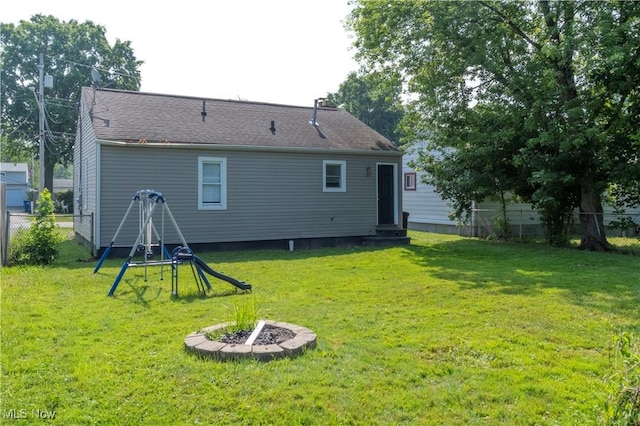 1214 E 360th St, Eastlake, OH 44095 - back of property with entry steps